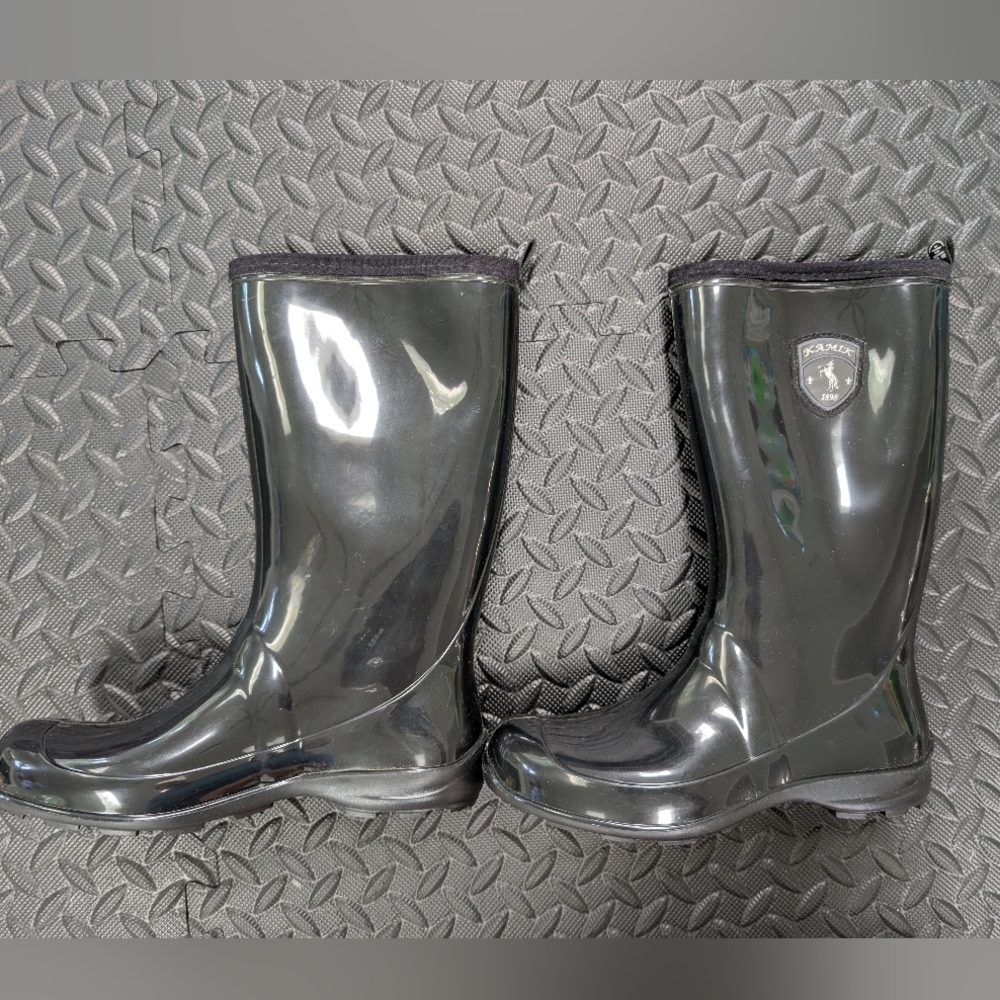 Kamik Black Glossy Rain Boots
